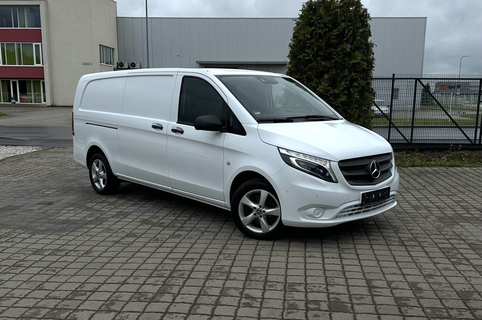 For sale used vehicle Mercedes-Benz Vito, 2019, 157 000 km, 120