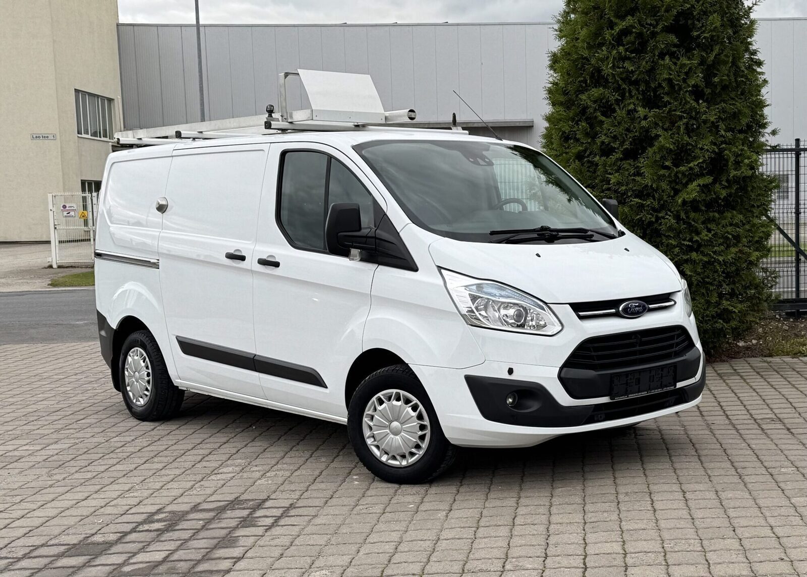 For sale used vehicle Ford Transit Custom, 2015, 146 450 km, 92