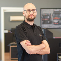 Deniss Hmeljov