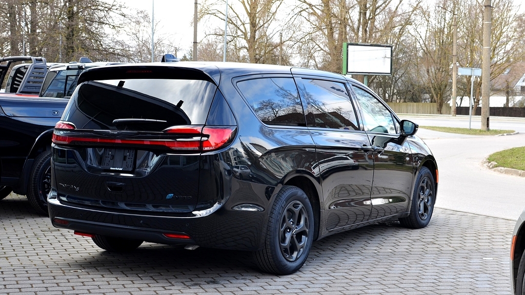 Chrysler Pacifica 2026, photo 3/9