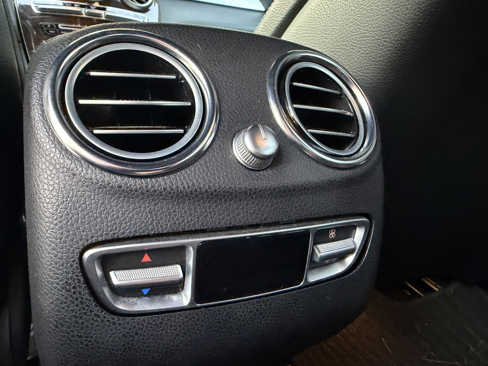Mercedes-Benz GLC 220 2015, photo 7/16
