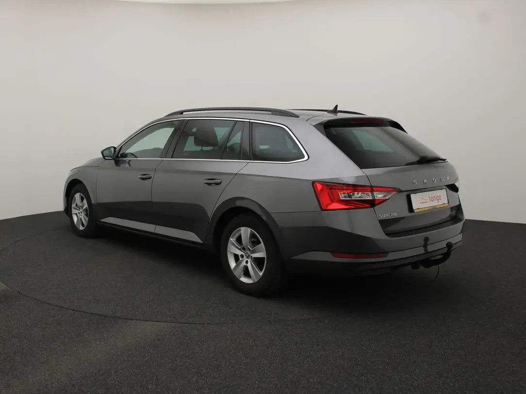 Škoda Superb 2022, photo 7/35