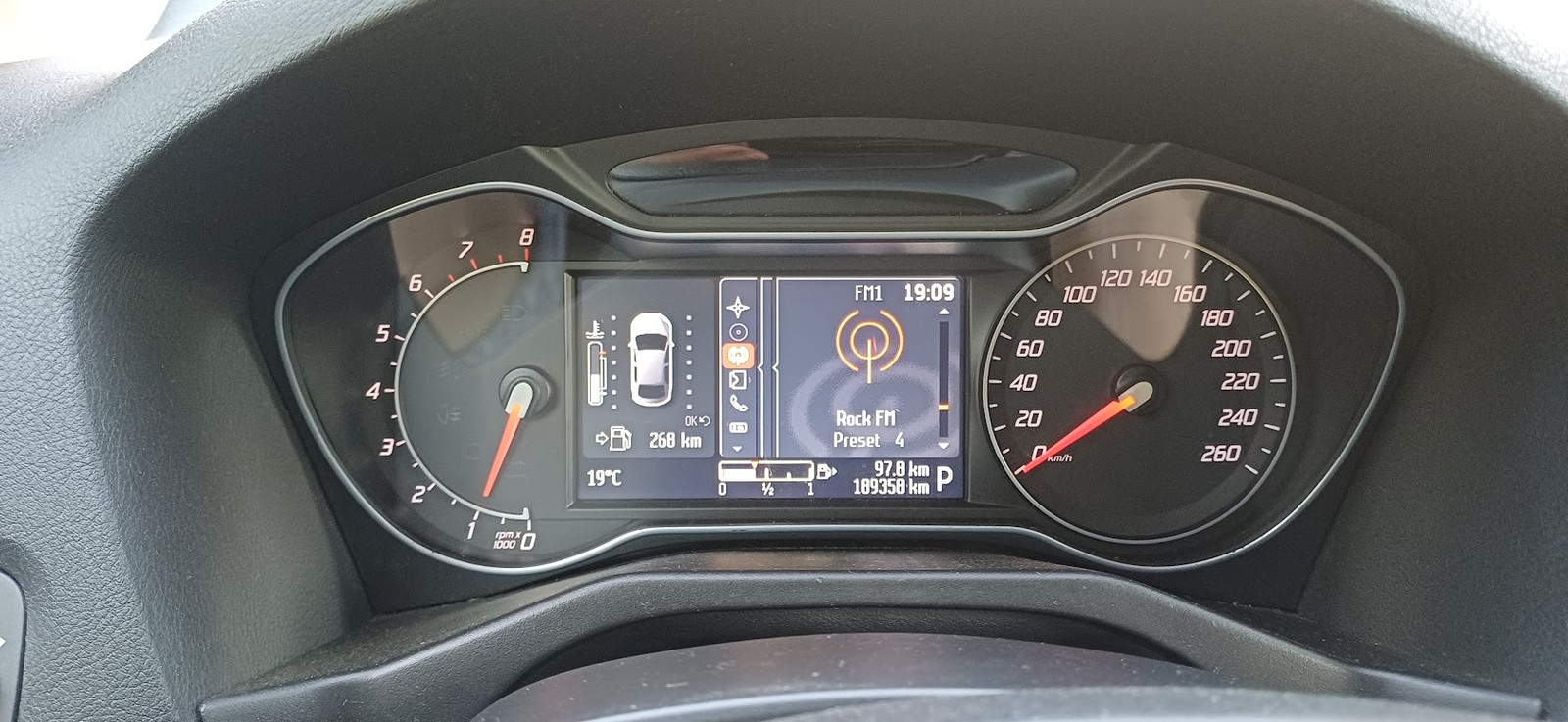 Ford Mondeo 2012, kuva 7/12