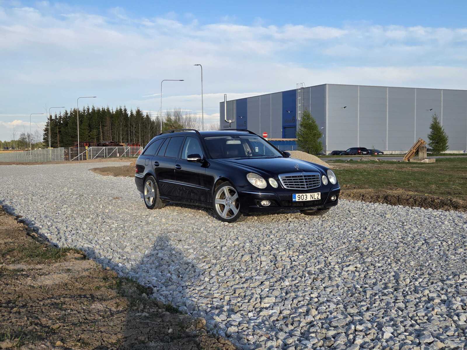 Mercedes-Benz E 280