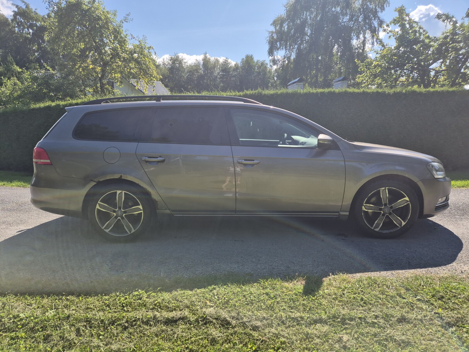 Volkswagen Passat Variant 2011, photo 2/10