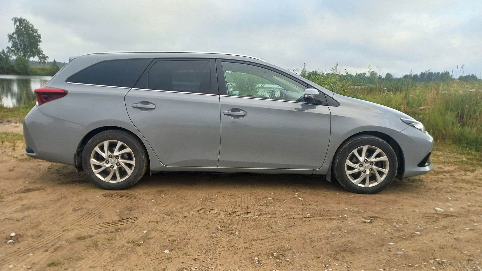 Toyota Auris 2018, photo 5/9