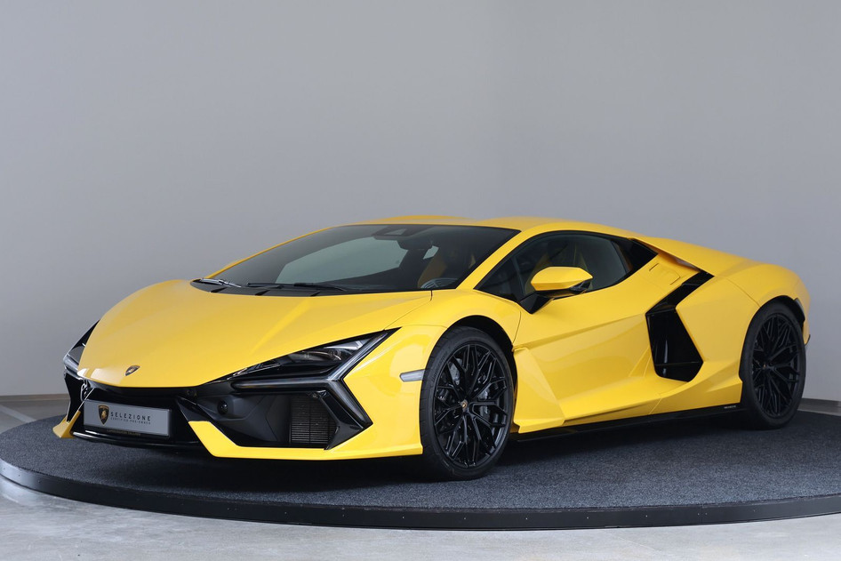 Lamborghini Revuelto, 2024, 6.5, 607 kW, hübriid (bensiin/elekter), automaat, nelikvedu