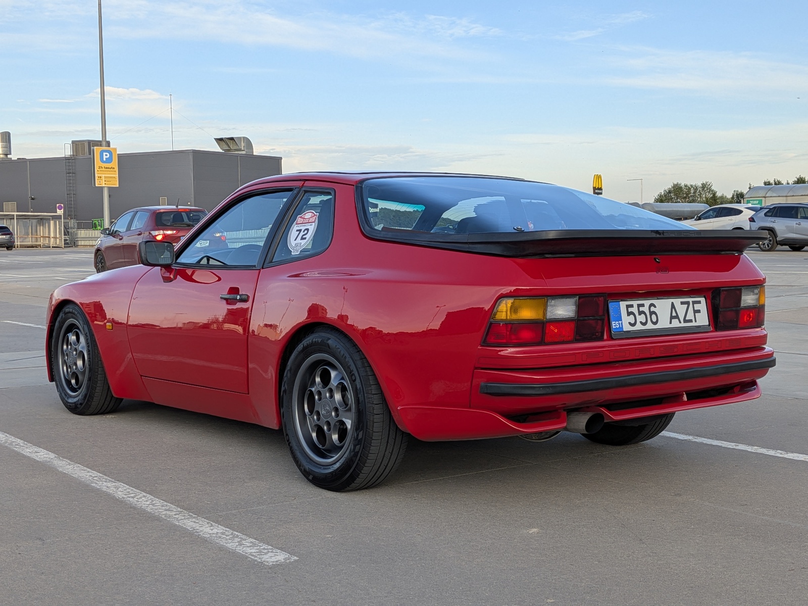 Porsche 944