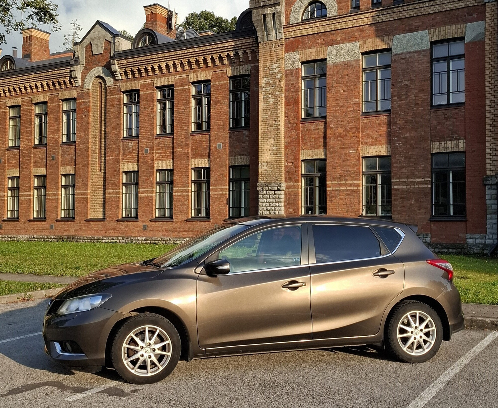 Nissan Pulsar 2015, kuva 4/10