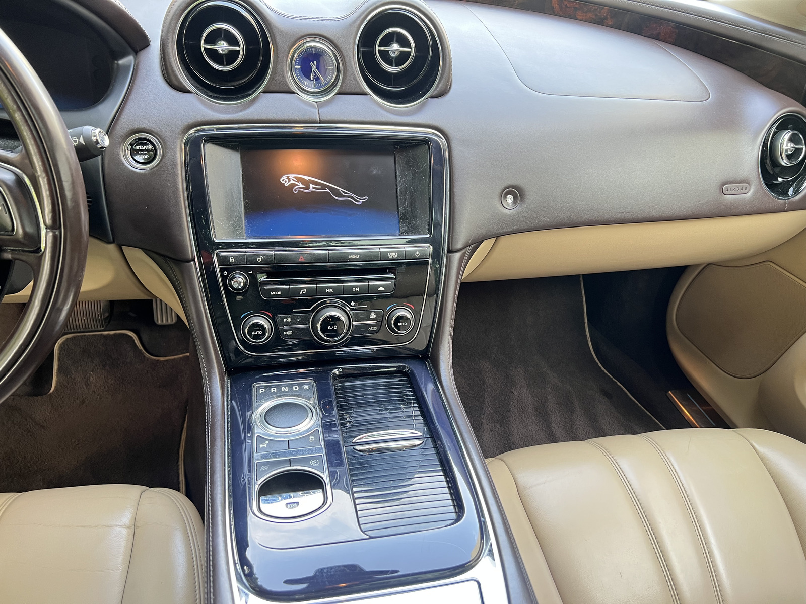 Jaguar XJ 2012, photo 7/11