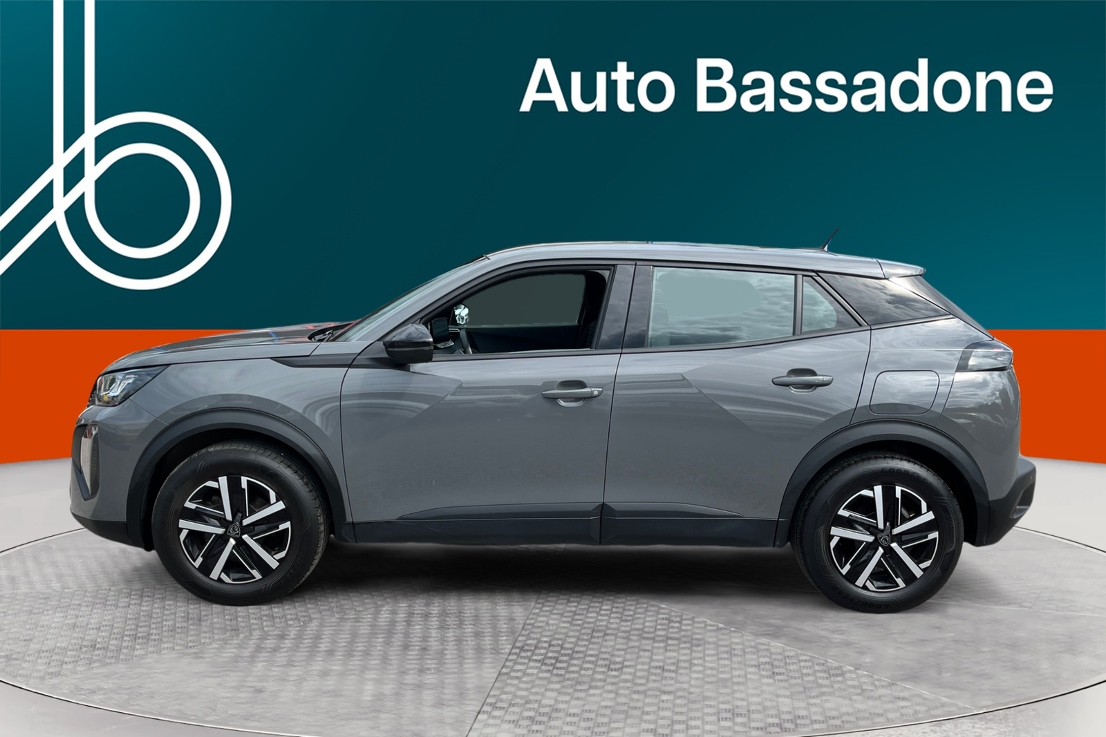 Peugeot 2008 2024, photo 2/18