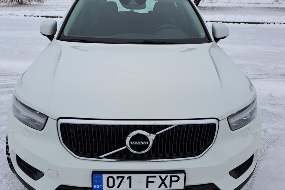 Volvo XC40, 2020, 2.0, 110 kW, дизель, автомат, передний привод