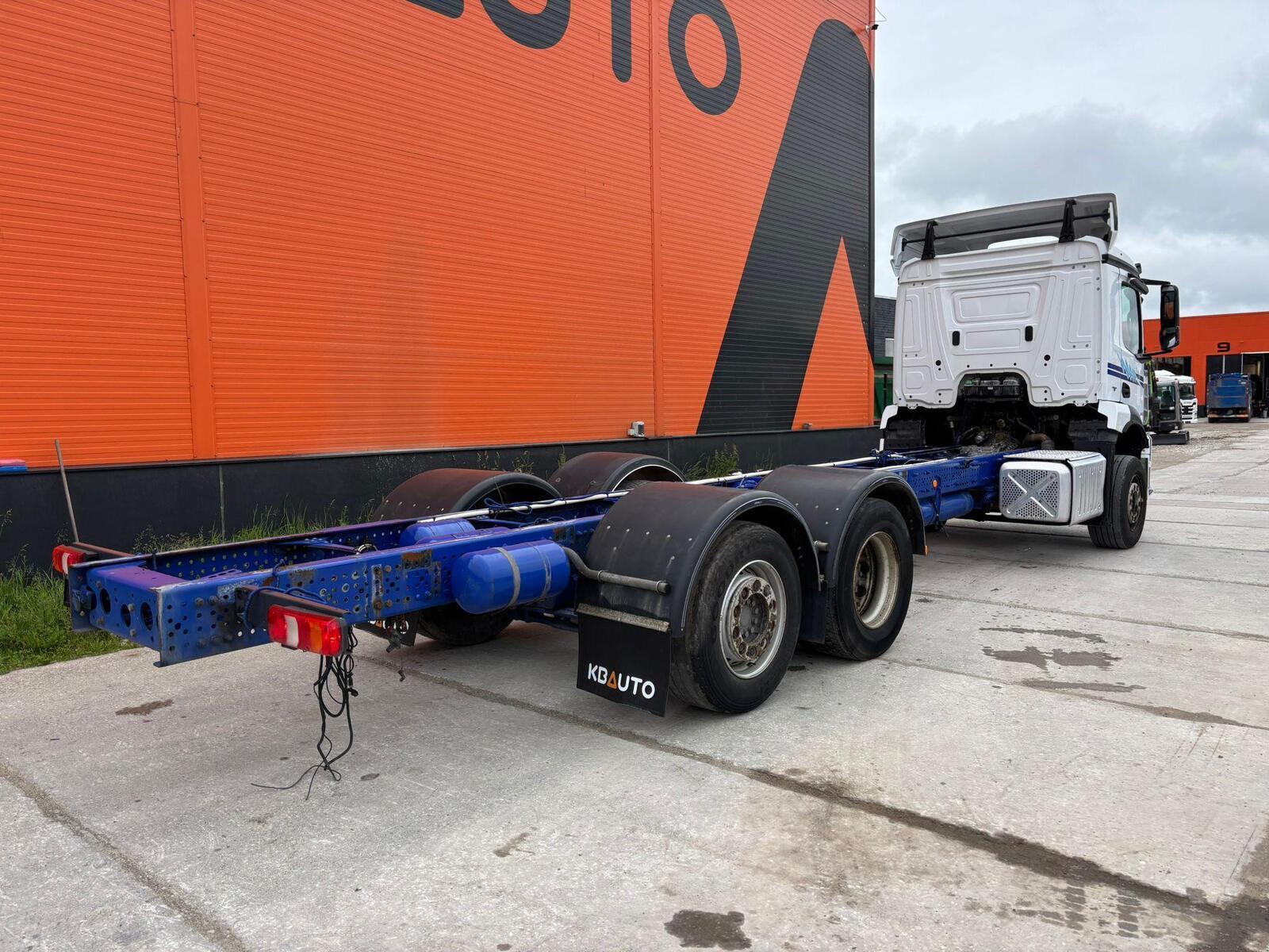 Mercedes-Benz Antos 2532 6x2*4 2015, photo 6/26
