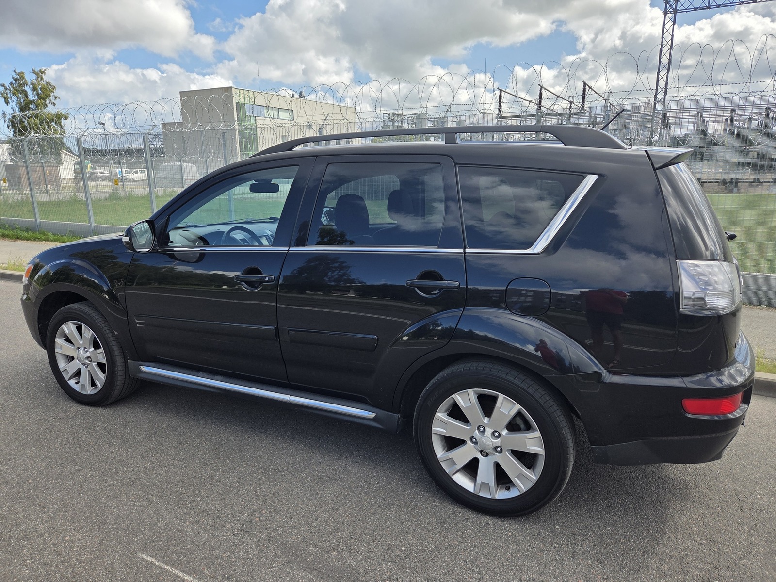 Mitsubishi Outlander 4WD/CVT 2.4 125kW