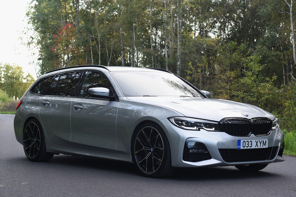BMW 330, 2020, 2.0, 215 kW, plug-in hybrid (petrol/electric), automatic, rear-wheel drive