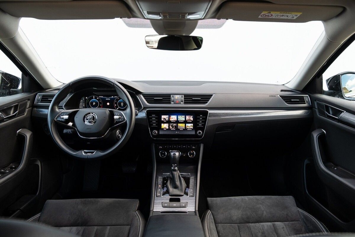Škoda Superb 2021, photo 7/10