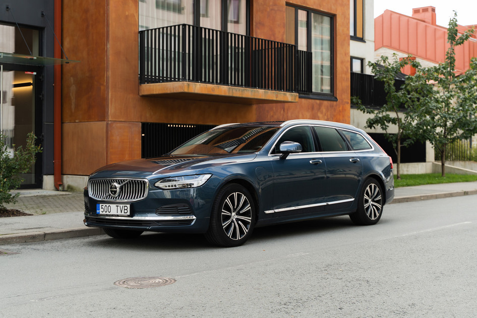 Volvo V90, 2020, 2.0, 288 kW, pistikhübriid (bensiin/elekter), automaat, nelikvedu