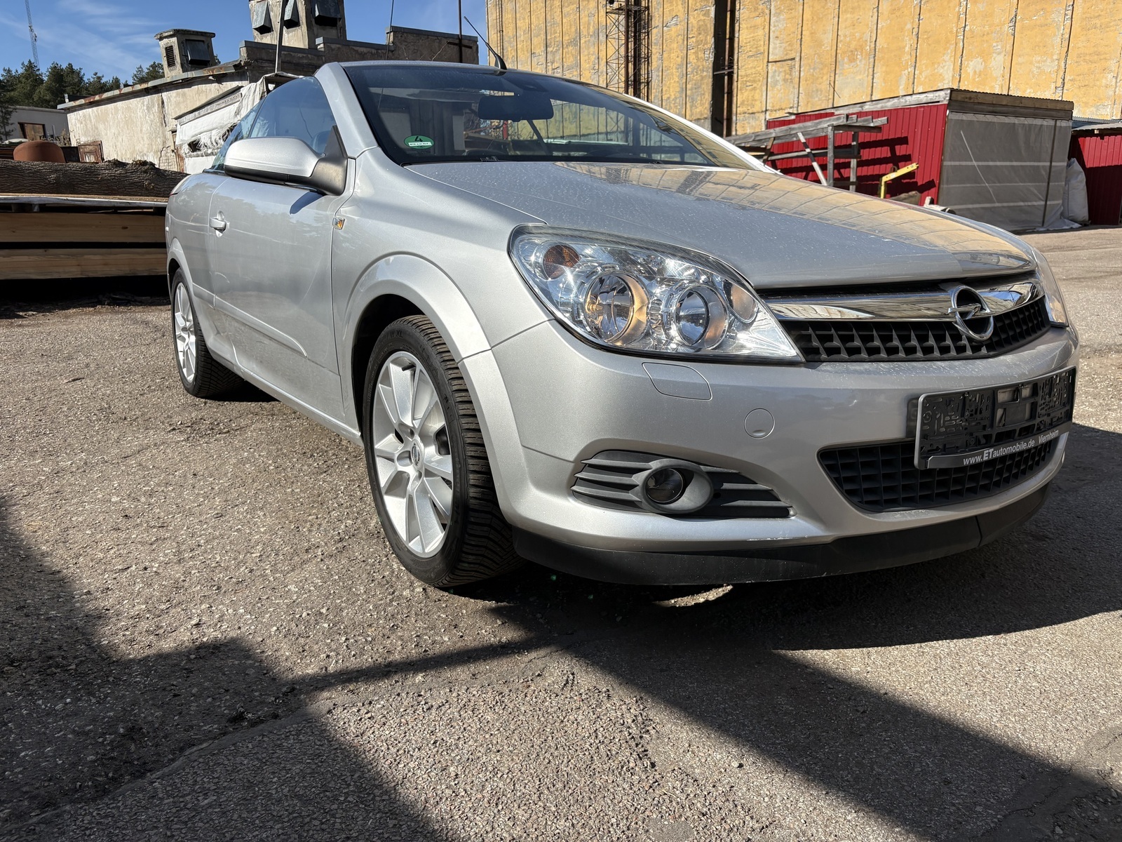 Opel Astra TwinTop 1.8 103kW