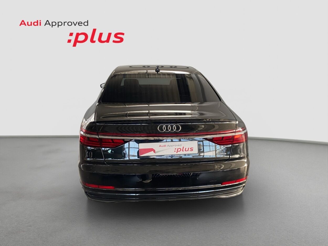 Audi A8 2022, photo 5/15
