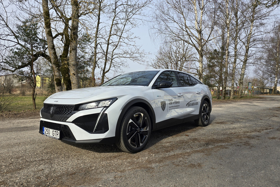 Peugeot 408, 2024, 1.6, 110 kW, подключаемый гибрид (бензин/электричество), автомат, передний привод