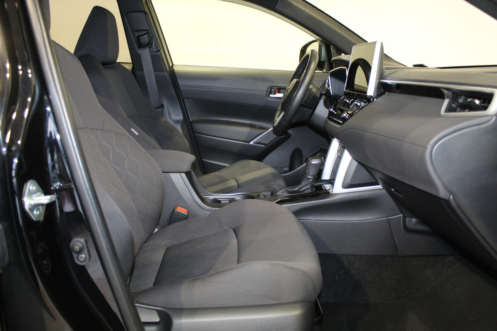 Toyota Corolla Cross 2024, photo 6/21