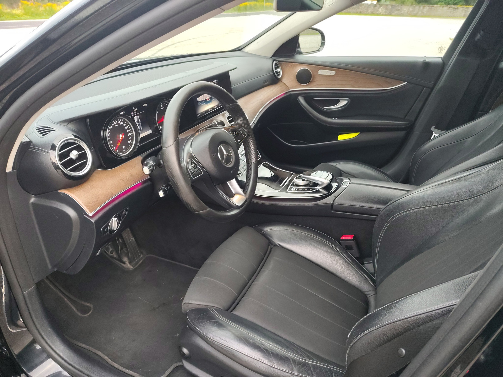 Mercedes-Benz E 220 2017, kuva 5/8