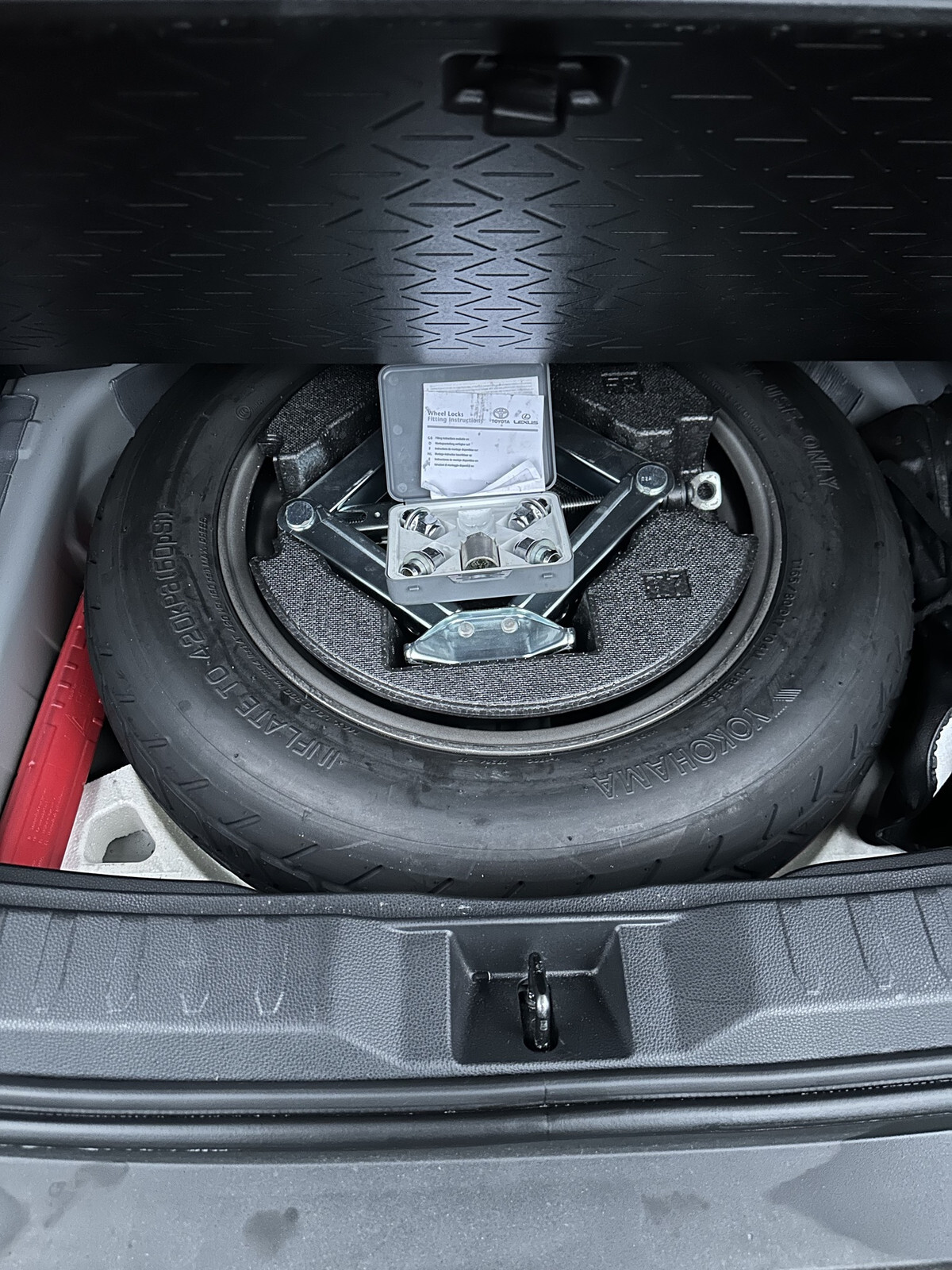 Toyota RAV4 2020, photo 3/18