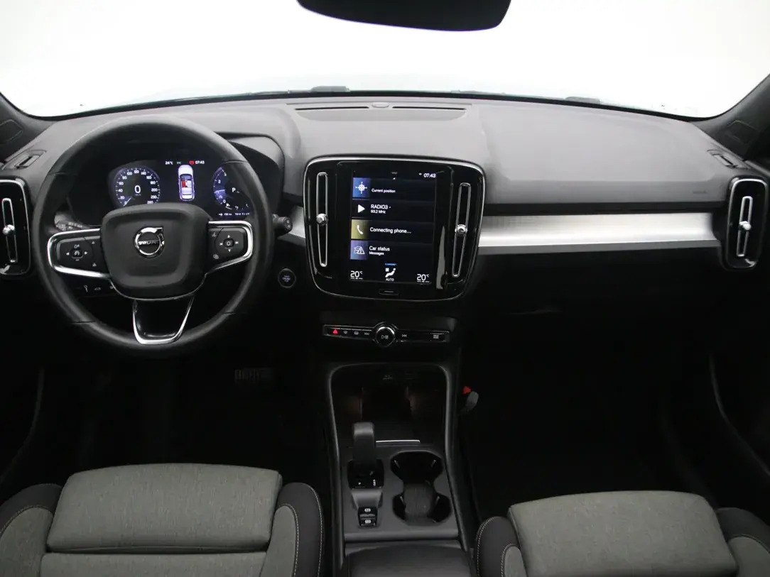 Volvo XC40 Core Core 1.5 95kW 2022, photo 2/32