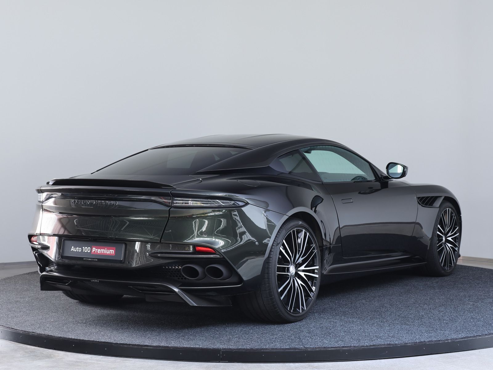 Aston Martin DBS V12 2022, kuva 4/10