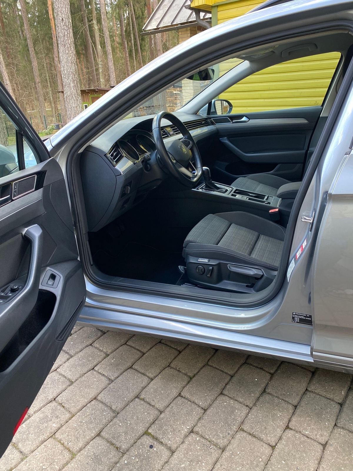 Volkswagen Passat 2021, photo 7/21
