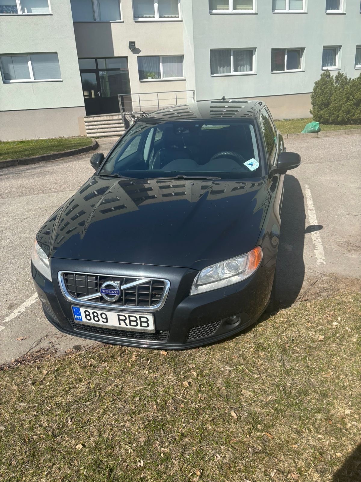 Volvo V70 2012, kuva 2/7
