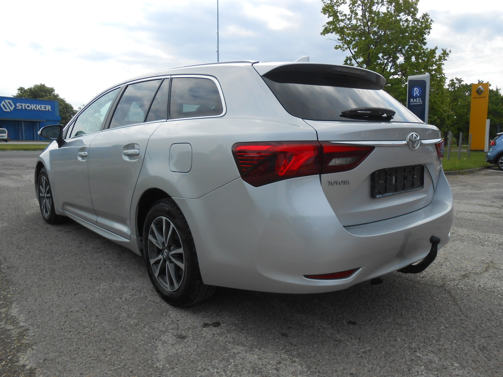 Toyota Avensis 2016, photo 4/18