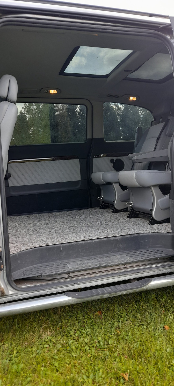 Mercedes-Benz Viano 2010, photo 6/9