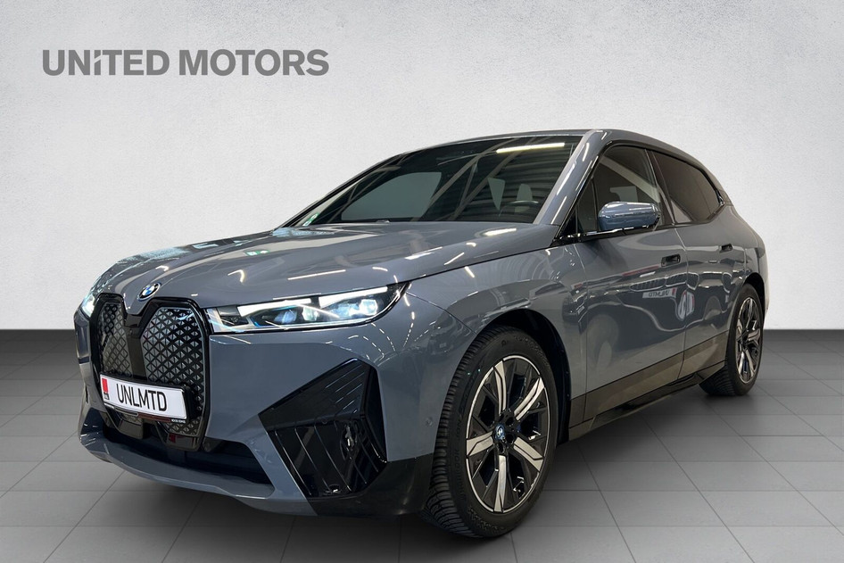 BMW iX, 2023, 240 kW, электричество, автомат, полный привод