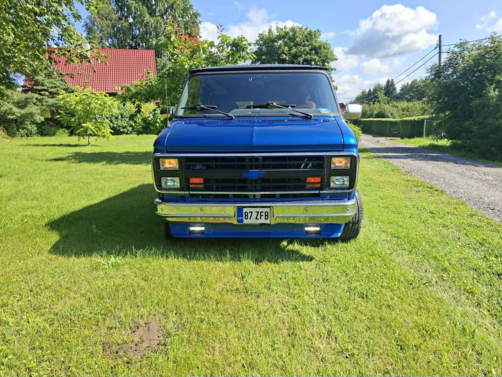 Chevrolet Chevy Van 1987, kuva 2/10