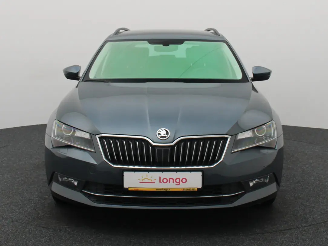 Škoda Superb 2019, photo 3/36
