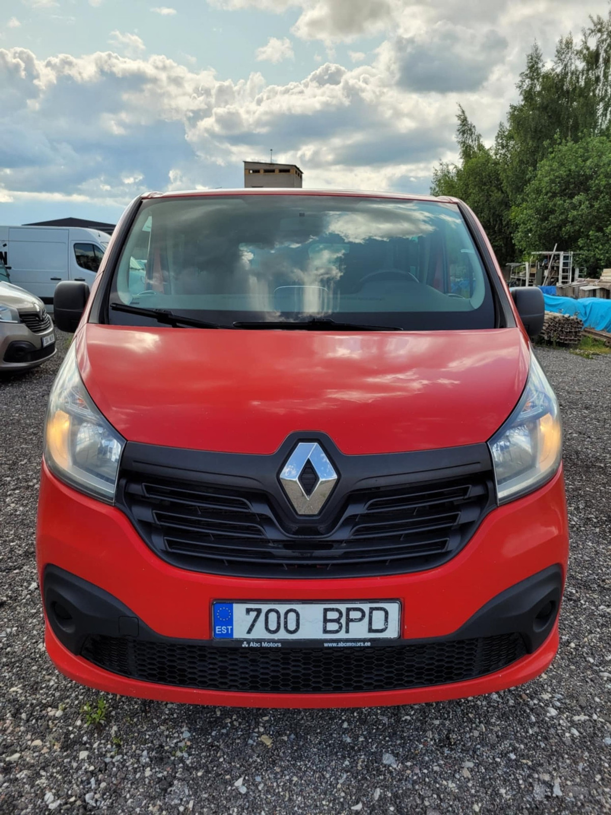 Renault Trafic 2015, kuva 2/10