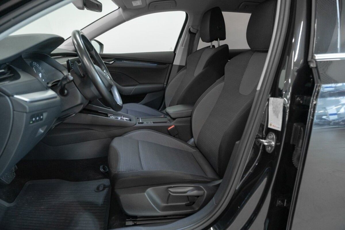 Škoda Octavia 2023, photo 7/21