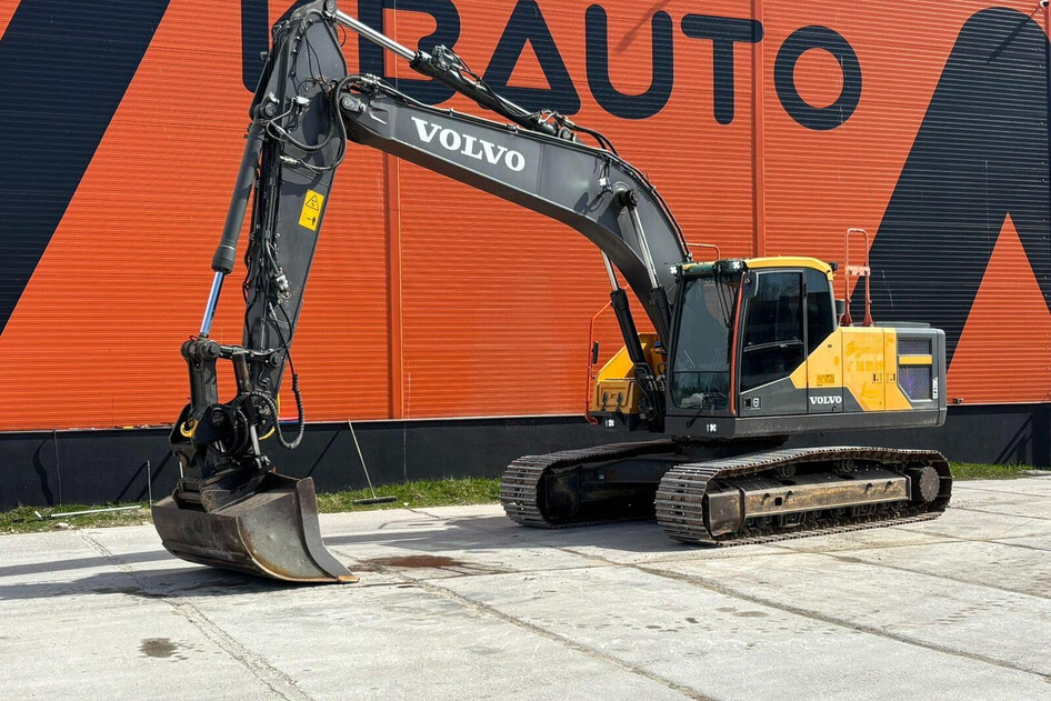 Volvo EC 220 EL, 129 kW, дизель