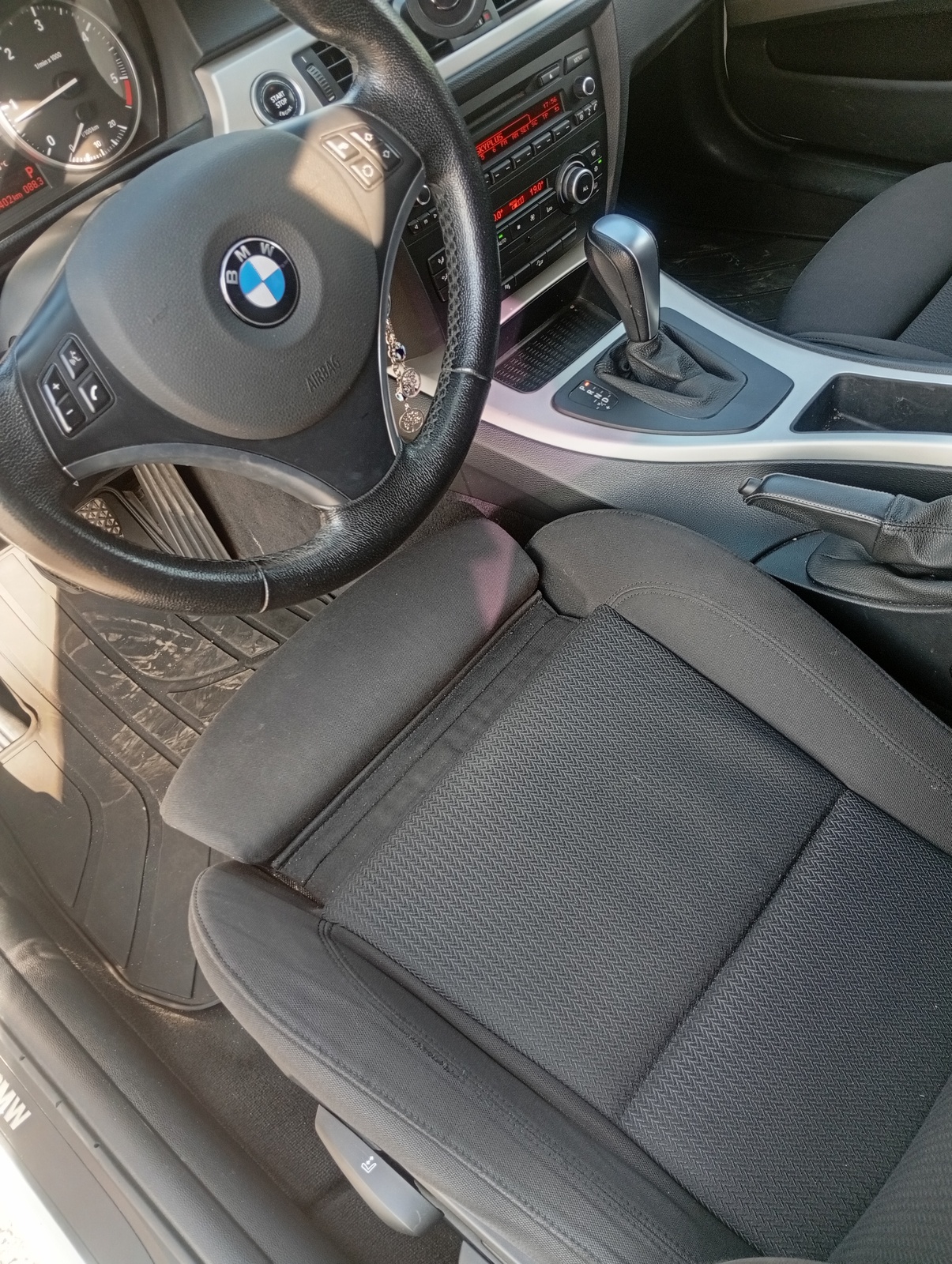 BMW 320 2012, photo 7/12