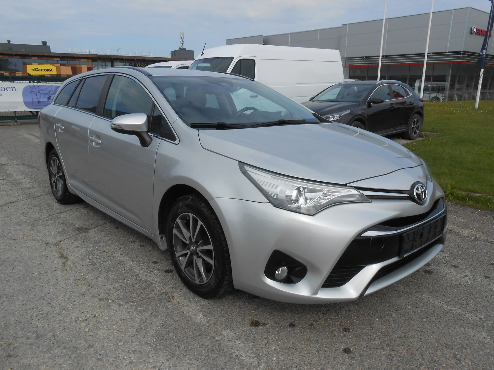 Toyota Avensis 2016, photo 3/18