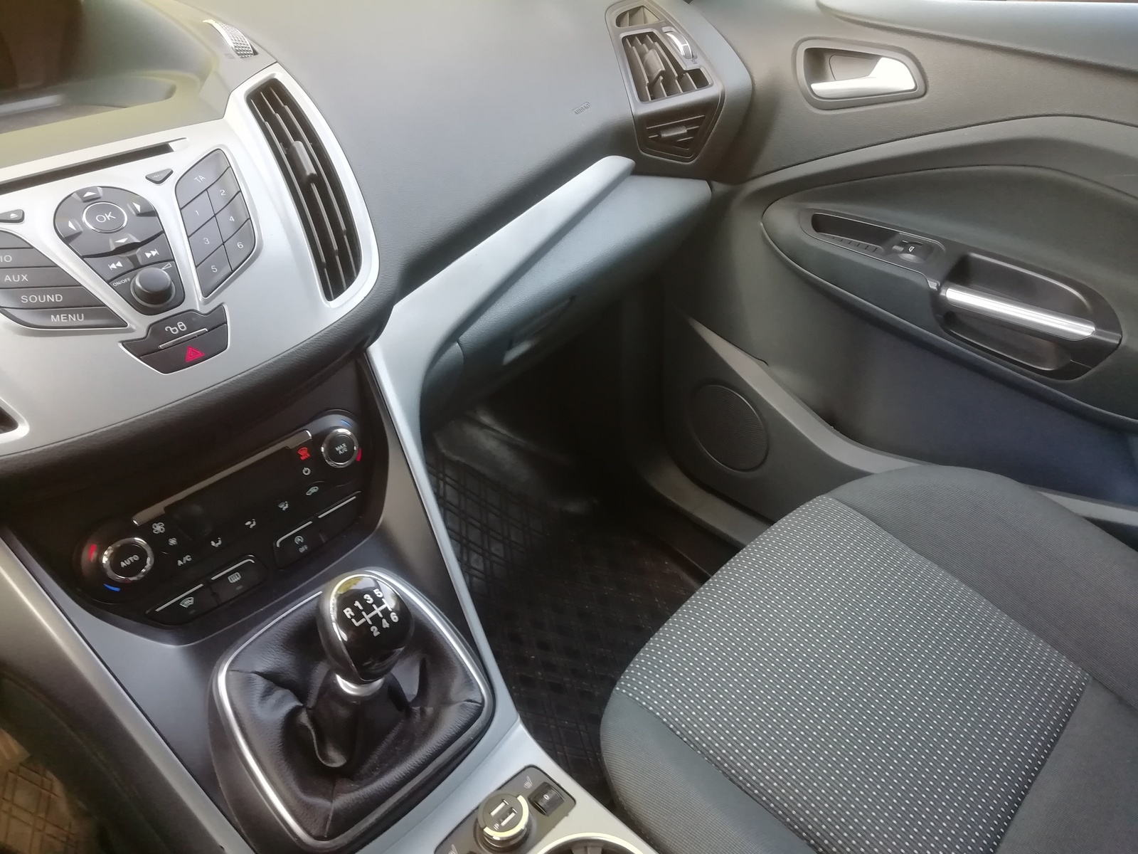 Ford C-Max 2013, photo 6/10