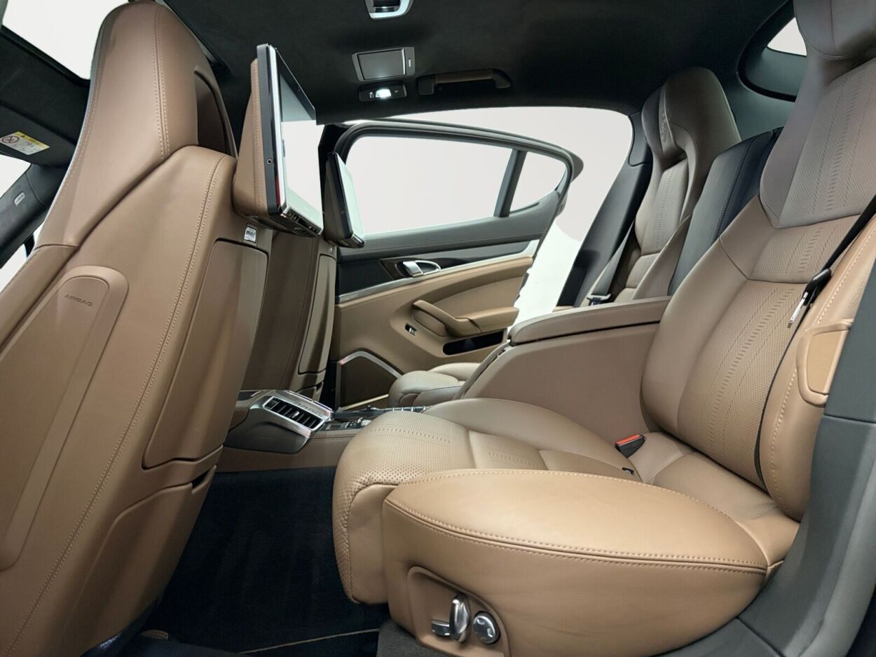 Porsche Panamera 2015, photo 6/27