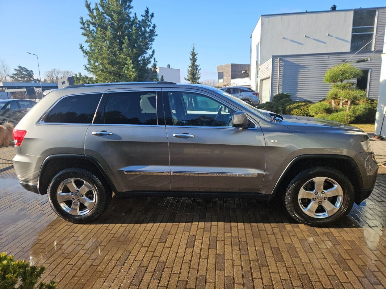 Jeep Grand Cherokee 2013, photo 2/5