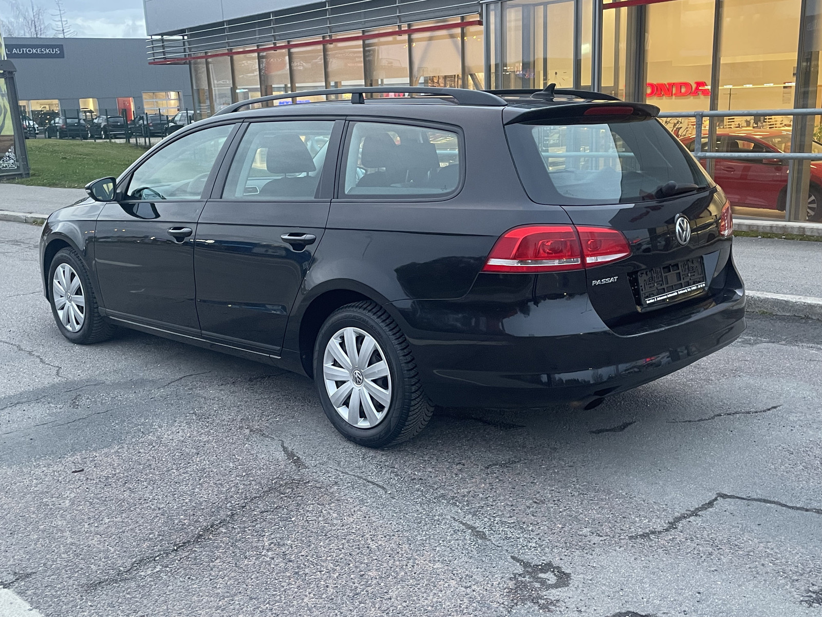 Volkswagen Passat 2011, photo 4/12