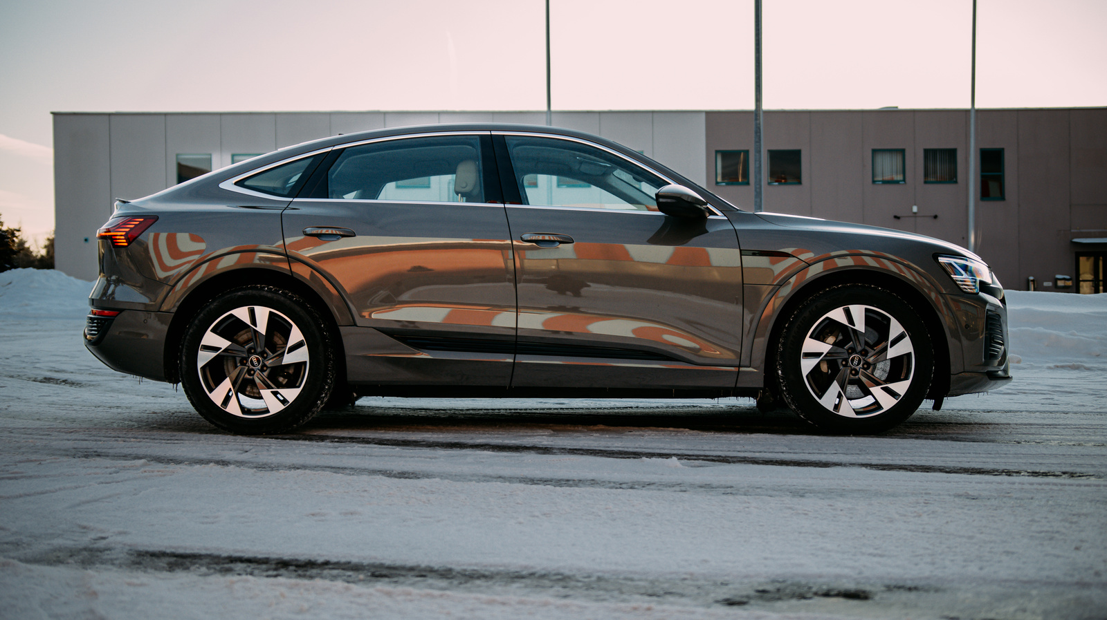 Audi Q8 2023, kuva 4/10