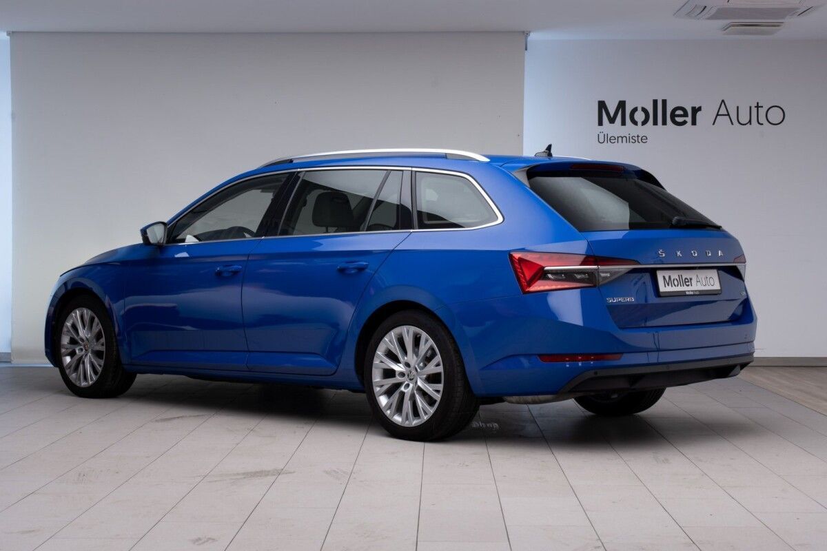 Škoda Superb 2022, photo 5/10