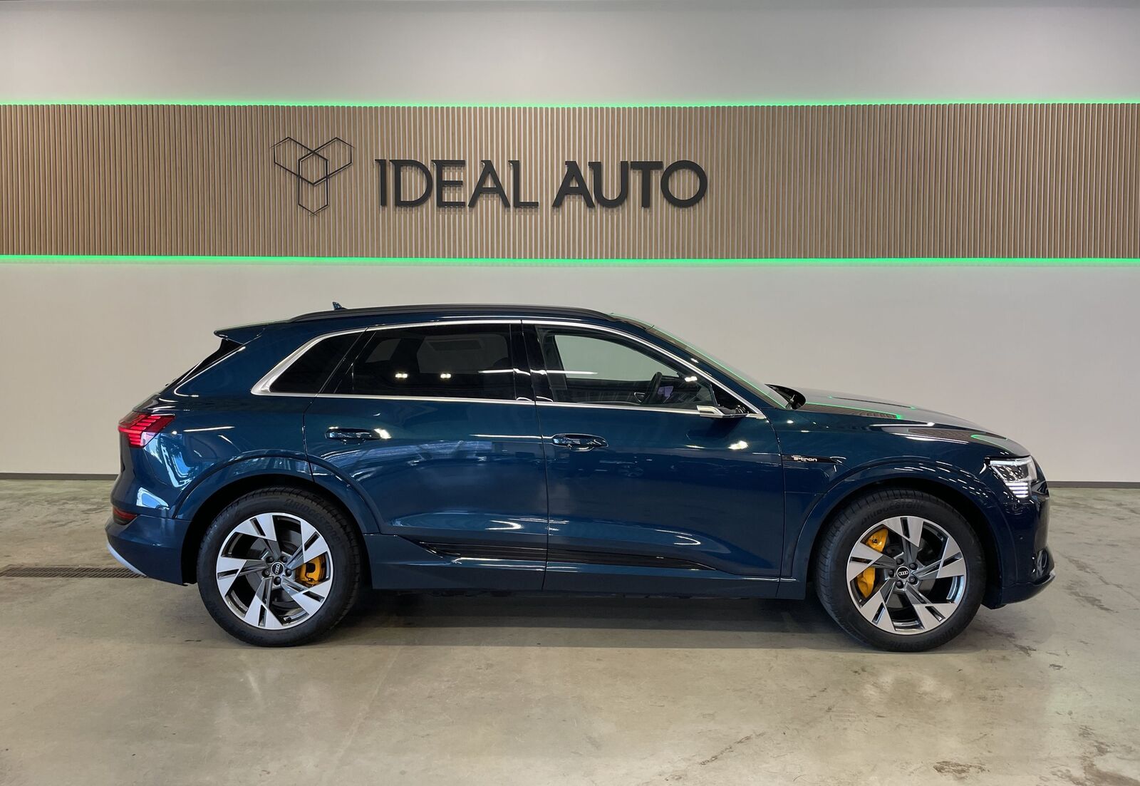 Audi e-tron 2021, photo 3/10