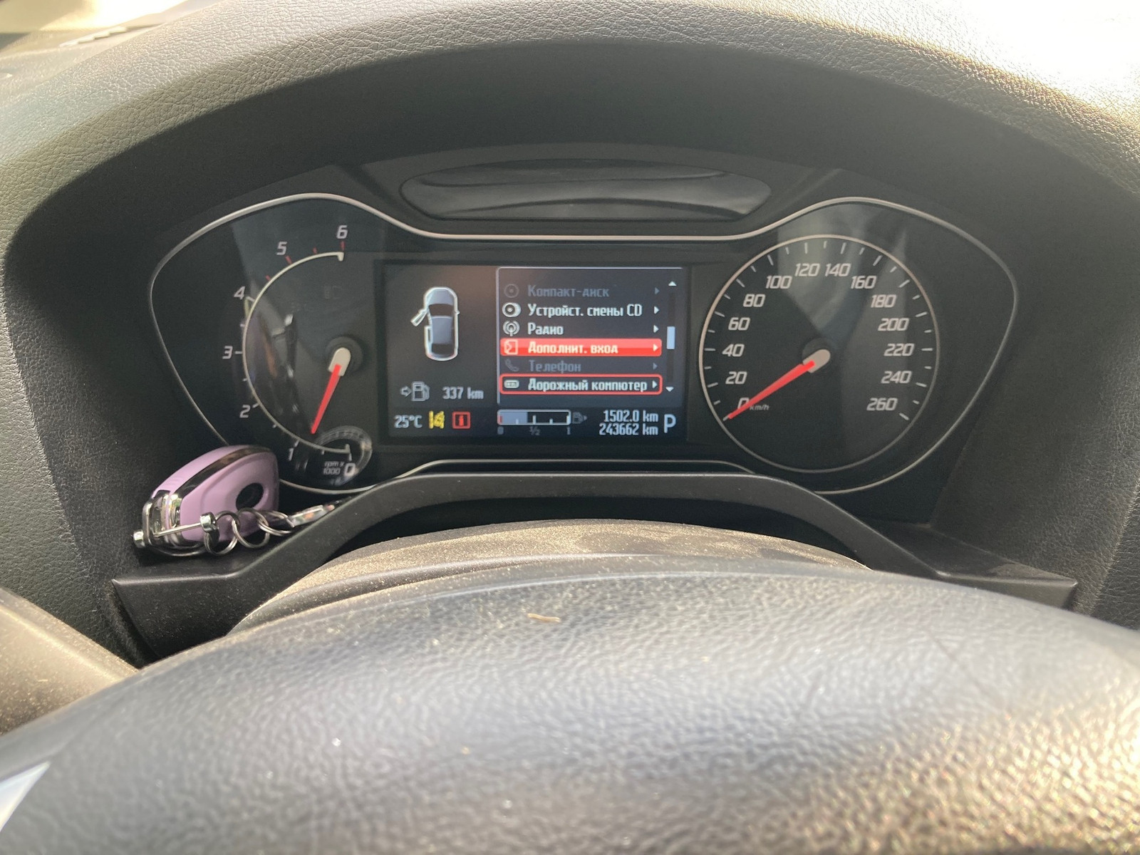 Ford Galaxy 2011, kuva 4/8