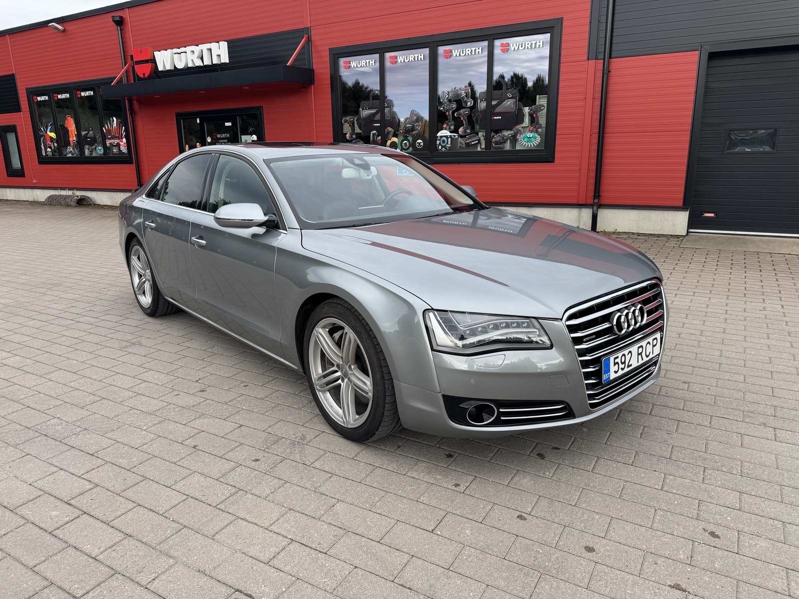 Audi A8 2010, kuva 4/30